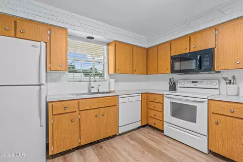 Kitchen - 145 Hernandez Ave, Ormond Beach, FL 32174 photo 2 of 3