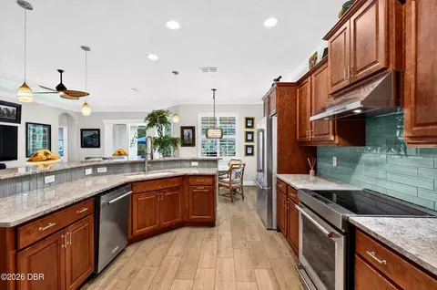 Kitchen - 29 Apian Way, Ormond Beach, FL 32174 photo 2 of 5