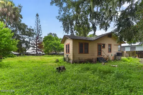 116 S Adams St, Daytona Beach, FL 32114