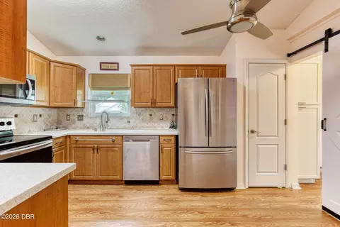 Kitchen - 38 Old Macon Dr, Ormond Beach, FL 32174 photo 1 of 2