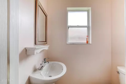 Bath - 38 Old Macon Dr, Ormond Beach, FL 32174 photo 4 of 7