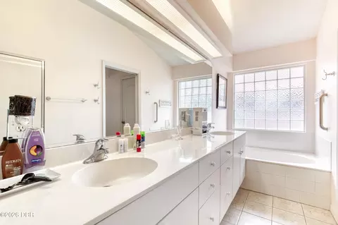 Bath - 38 Old Macon Dr, Ormond Beach, FL 32174 photo 1 of 7