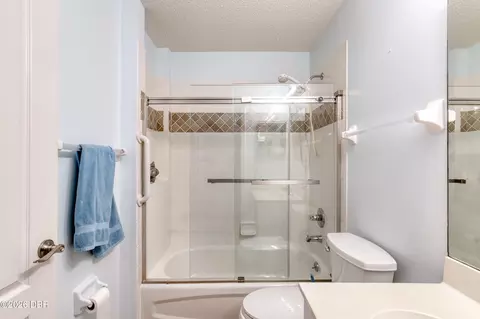 Bath - 38 Old Macon Dr, Ormond Beach, FL 32174 photo 6 of 7