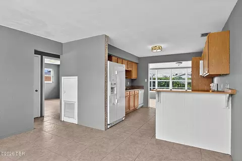 Kitchen - 22 Beechwood Dr, Ormond Beach, FL 32176 photo 10 of 10