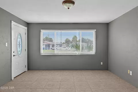 Living - 22 Beechwood Dr, Ormond Beach, FL 32176 photo 1 of 5