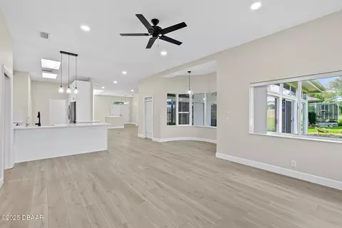 Living - 38 Kingsley Cir, Ormond Beach, FL 32174 photo 8 of 10