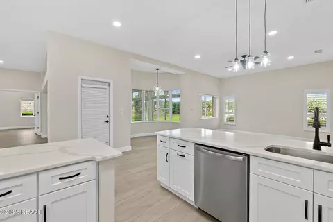 Kitchen - 38 Kingsley Cir, Ormond Beach, FL 32174 photo 4 of 5