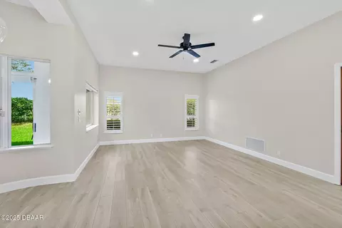 Living - 38 Kingsley Cir, Ormond Beach, FL 32174 photo 10 of 10