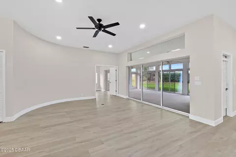 Living - 38 Kingsley Cir, Ormond Beach, FL 32174 photo 3 of 10