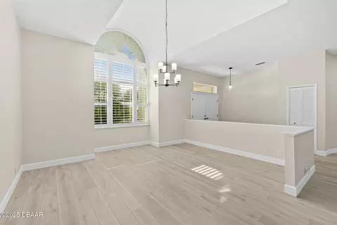 Living - 38 Kingsley Cir, Ormond Beach, FL 32174 photo 7 of 10