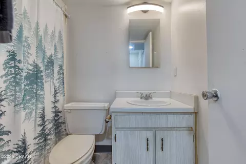 Bath - 5500 Ocean Shore Blvd, Ormond Beach, FL 32176 photo 1 of 1