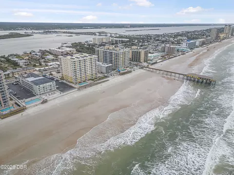 3724 S Atlantic Ave, Daytona Beach Shores, FL 32118