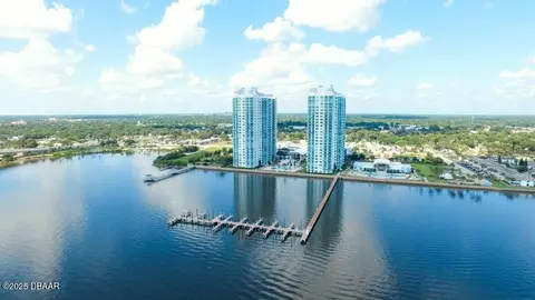 241 Riverside Dr, Holly Hill, FL 32117