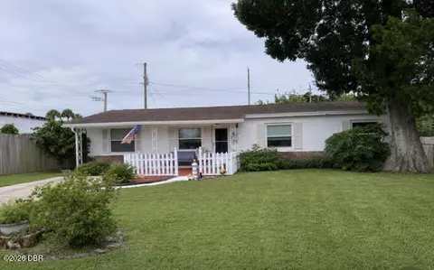 1160 Pineview Dr, Daytona Beach, FL 32117