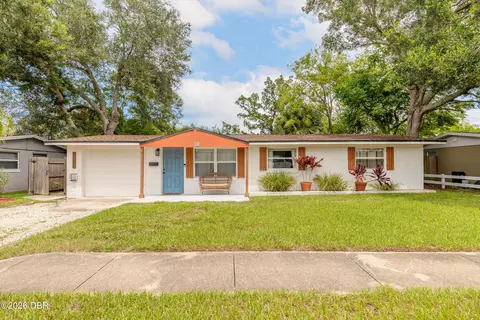 1245 Essex Rd, Daytona Beach, FL 32117
