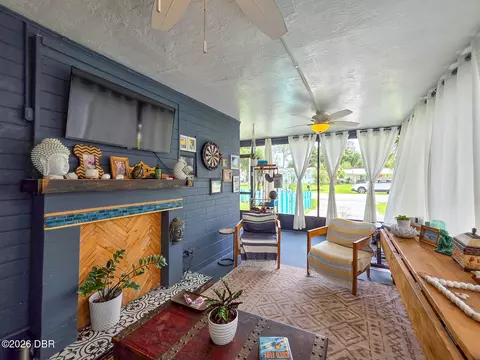 Exterior - 926 Fernald St, Edgewater, FL 32132 photo 6 of 14