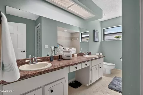Bath - 1384 Aleut Ln, Ormond Beach, FL 32174 photo 2 of 3