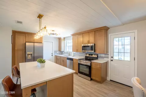 Kitchen - 27 Valhalla Ave, Ormond Beach, FL 32176 photo 3 of 4