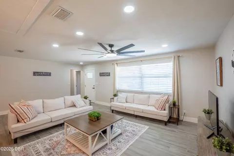 Living - 27 Valhalla Ave, Ormond Beach, FL 32176 photo 1 of 3
