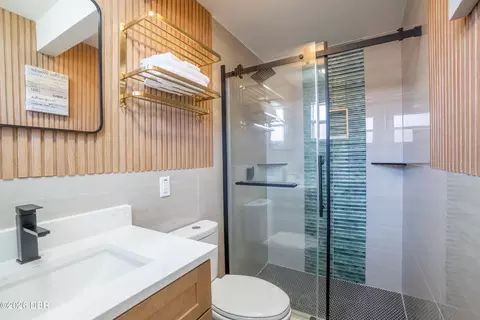 Bath - 27 Valhalla Ave, Ormond Beach, FL 32176 photo 2 of 5