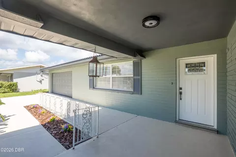Exterior - 27 Valhalla Ave, Ormond Beach, FL 32176 photo 3 of 9