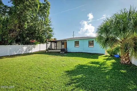 Exterior - 1978 Myrtle Jo Dr, Ormond Beach, FL 32174 photo 5 of 8