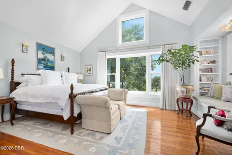 Bedroom - 94 N Beach St, Ormond Beach, FL 32174 photo 3 of 9