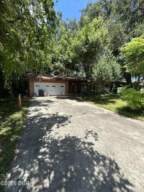 840 Pineapple Rd, South Daytona, FL 32119