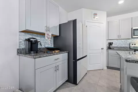 Kitchen - 1920 Myrtlebrooke Dr, Edgewater, FL 32141 photo 3 of 6