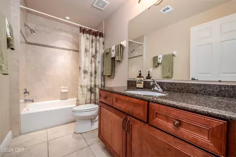 Bath - 1425 Ocean Shore Blvd, Ormond Beach, FL 32176 photo 3 of 4