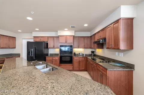 Kitchen - 1425 Ocean Shore Blvd, Ormond Beach, FL 32176 photo 2 of 5