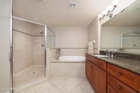 Bath - 1425 Ocean Shore Blvd, Ormond Beach, FL 32176 photo 1 of 4