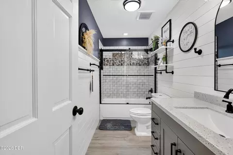 Bath - 1102 12th St, Edgewater, FL 32132 photo 6 of 8
