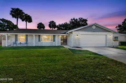 137 Potomac Ln, Daytona Beach, FL 32119