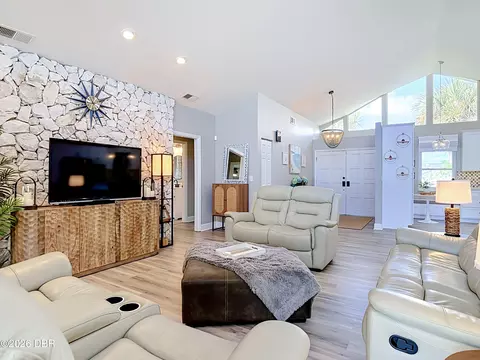 Living - 3555 John Anderson Dr, Ormond Beach, FL 32176 photo 3 of 4