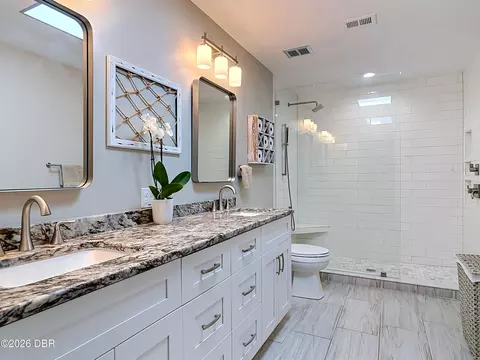 Bath - 3555 John Anderson Dr, Ormond Beach, FL 32176 photo 1 of 3
