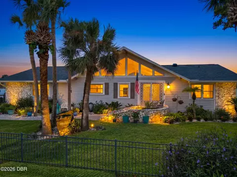Exterior - 3555 John Anderson Dr, Ormond Beach, FL 32176 photo 2 of 4