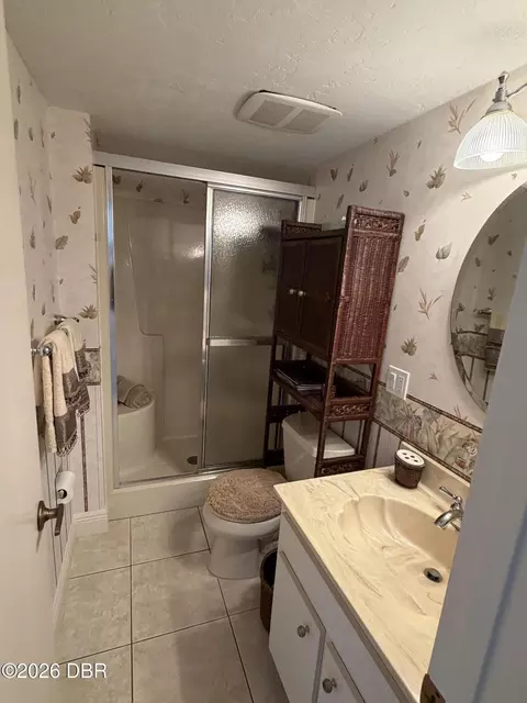 Bath - 1640 Juno Trl, Astor, FL 32102 photo 1 of 2