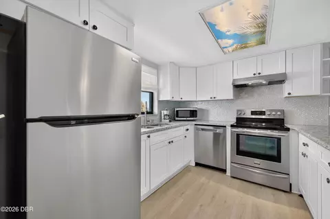 Kitchen - 2100 Ocean Shore Blvd, Ormond Beach, FL 32176 photo 2 of 2