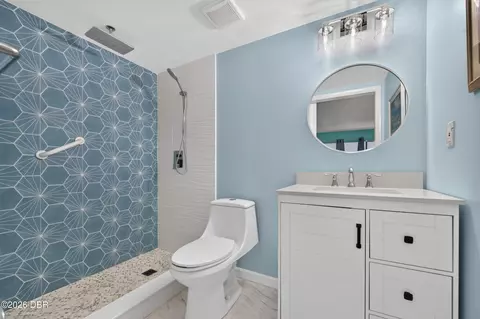 Bath - 2100 Ocean Shore Blvd, Ormond Beach, FL 32176 photo 1 of 2