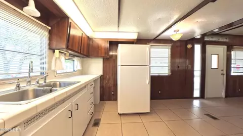 1302 Arroyo Pkwy, Ormond Beach, FL 32174 photo 3