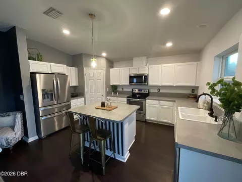 Kitchen - 80 Pergola Pl, Ormond Beach, FL 32174 photo 1 of 4