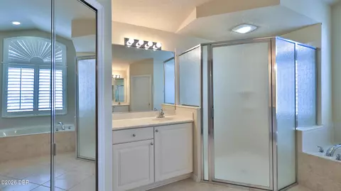 Bath - 1280 Harwick Ln, Ormond Beach, FL 32174 photo 3 of 4