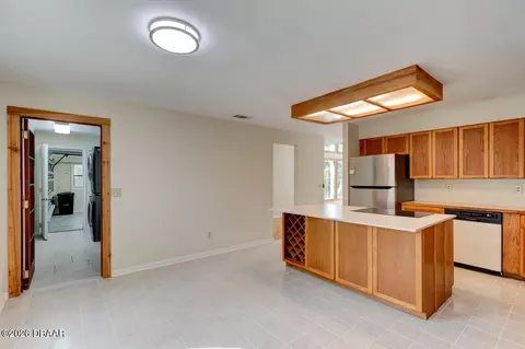 Kitchen - 33 River Ridge Trl, Ormond Beach, FL 32174 photo 5 of 5
