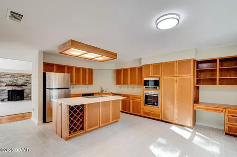 Kitchen - 33 River Ridge Trl, Ormond Beach, FL 32174 photo 3 of 5