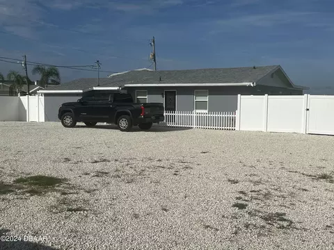 3330 S Peninsula Dr, Port Orange, FL 32127