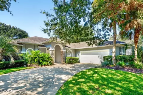 4 Lakeview Ln, Palm Coast, FL 32137