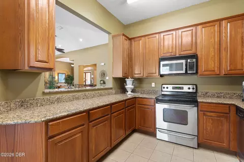 Kitchen - 4600 E Moody Blvd, Bunnell, FL 32110 photo 7 of 7