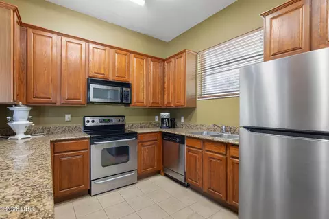 Kitchen - 4600 E Moody Blvd, Bunnell, FL 32110 photo 6 of 7