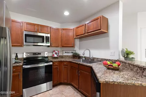 Kitchen - 4600 E Moody Blvd, Bunnell, FL 32110 photo 3 of 7